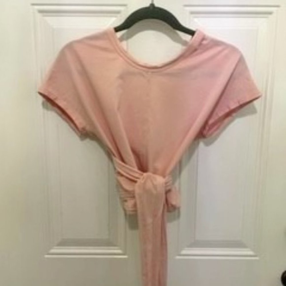 Lululemon backless cropped shirt